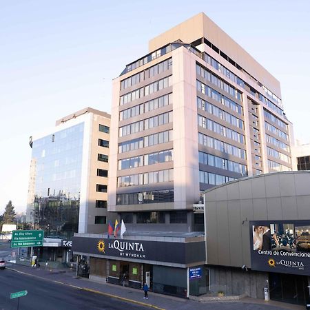 فندق La Quinta By Wyndham كويتو المظهر الخارجي الصورة