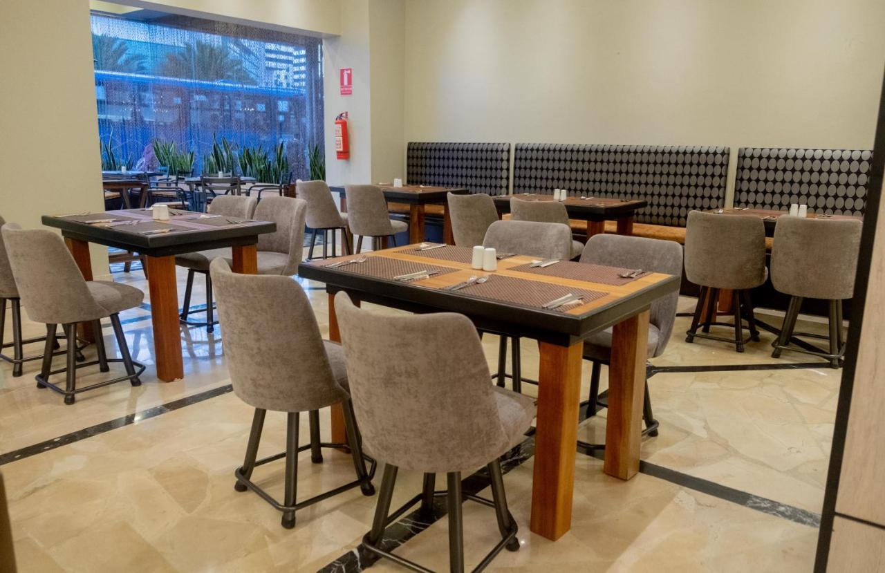 فندق La Quinta By Wyndham كويتو المظهر الخارجي الصورة