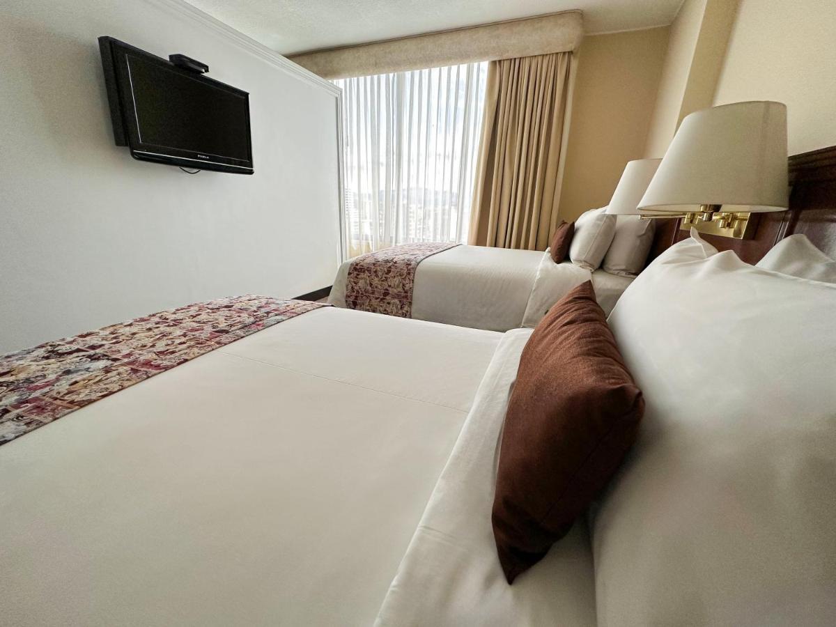 فندق La Quinta By Wyndham كويتو المظهر الخارجي الصورة