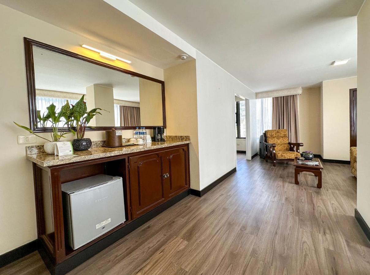 فندق La Quinta By Wyndham كويتو المظهر الخارجي الصورة