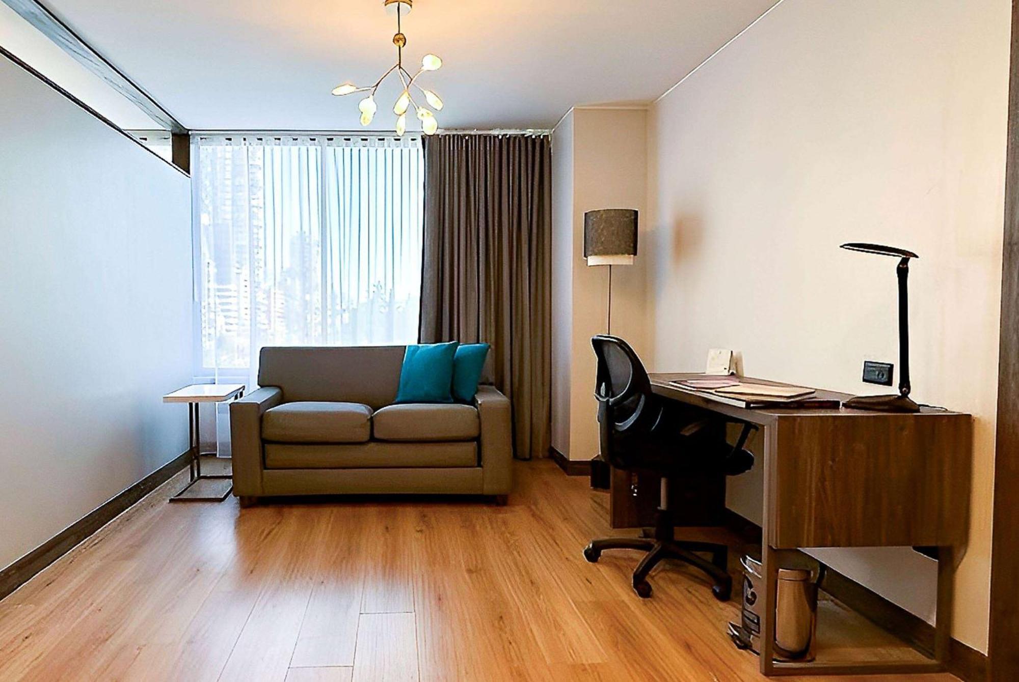 فندق La Quinta By Wyndham كويتو المظهر الخارجي الصورة