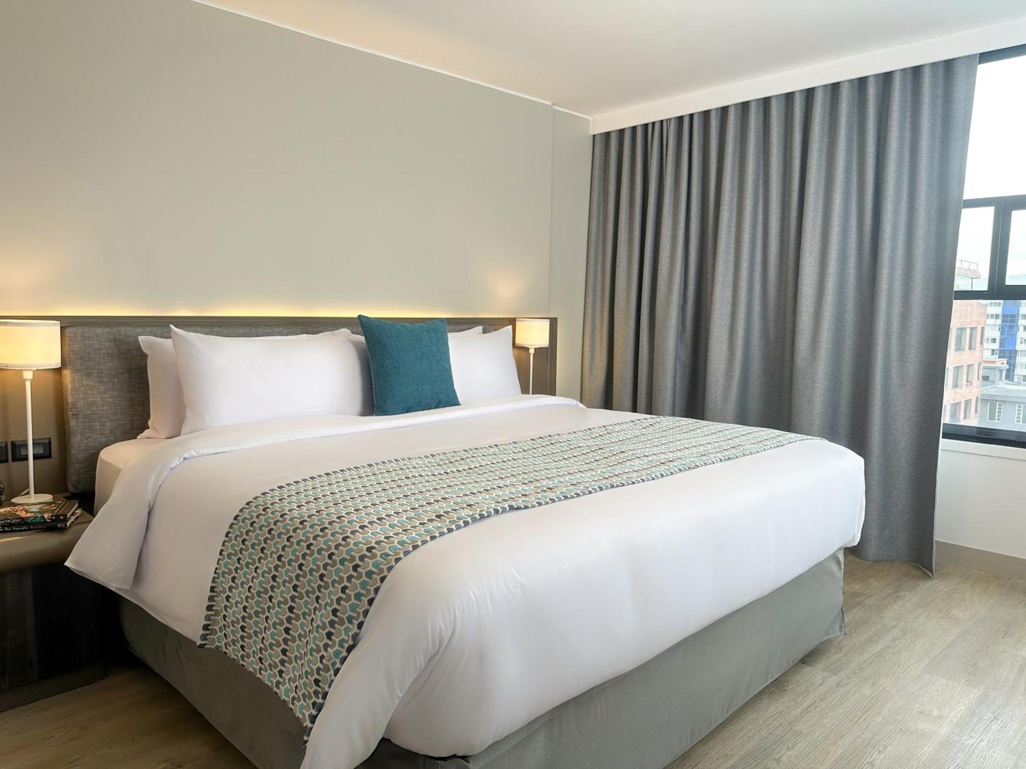 فندق La Quinta By Wyndham كويتو المظهر الخارجي الصورة