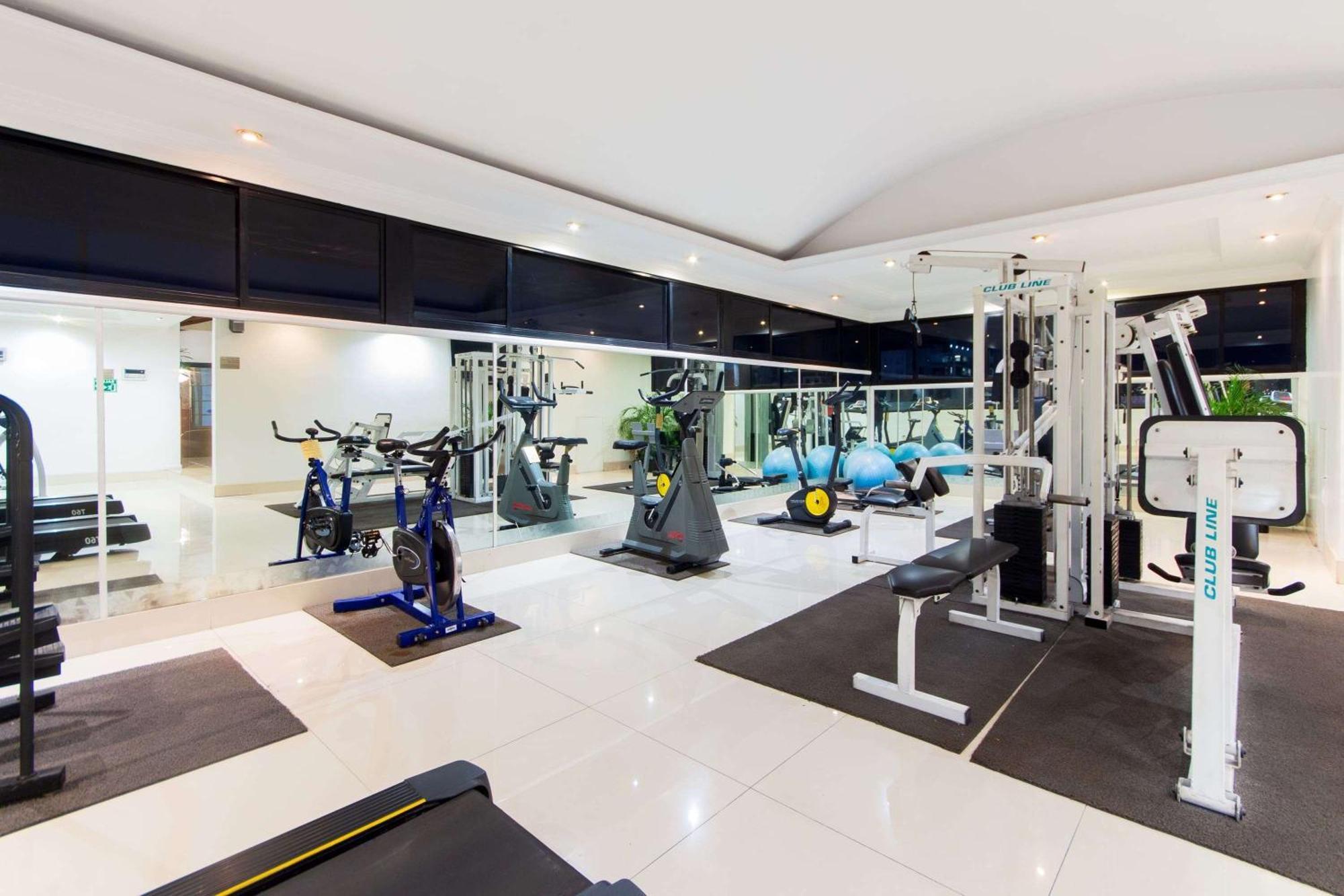 فندق La Quinta By Wyndham كويتو المظهر الخارجي الصورة