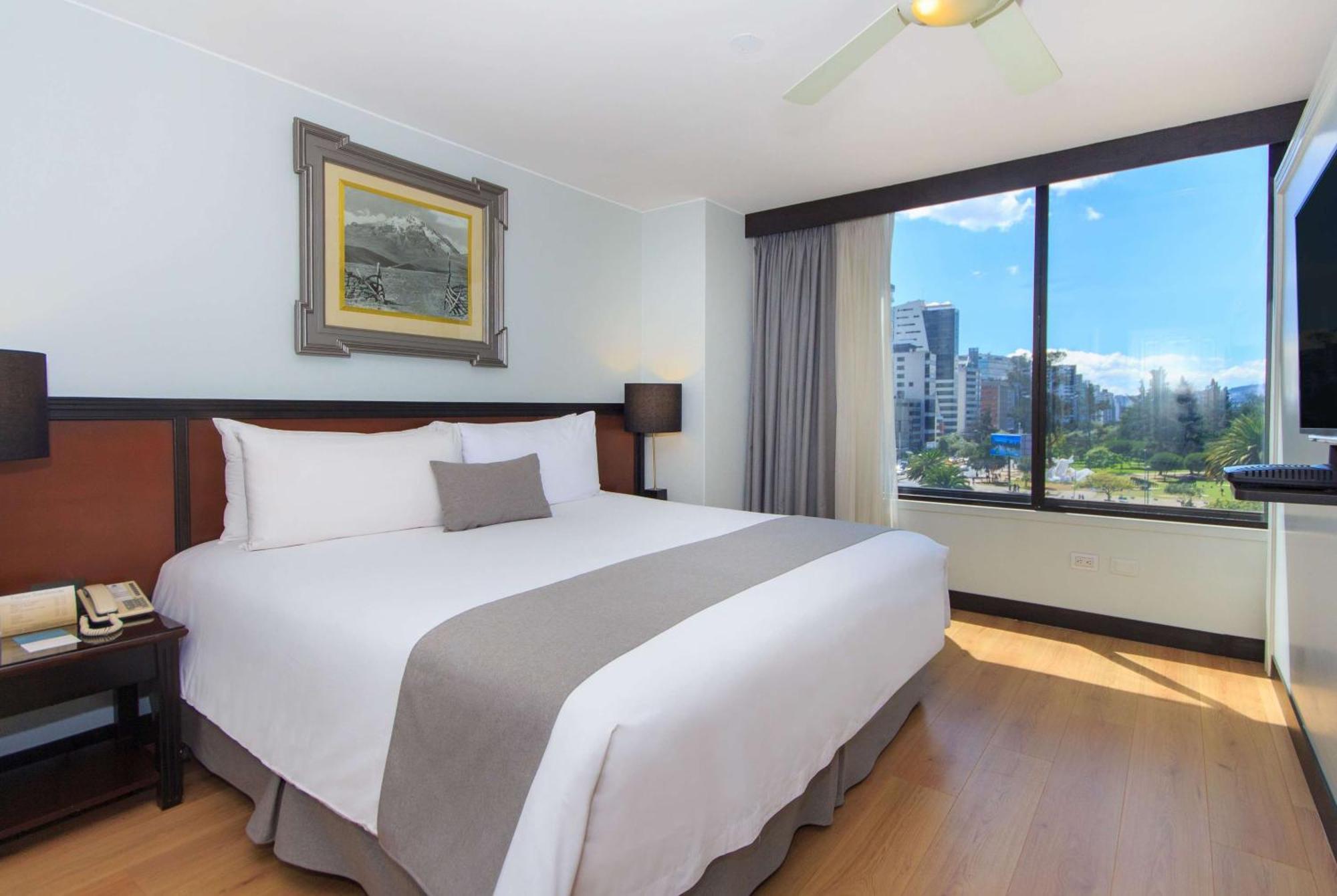 فندق La Quinta By Wyndham كويتو المظهر الخارجي الصورة