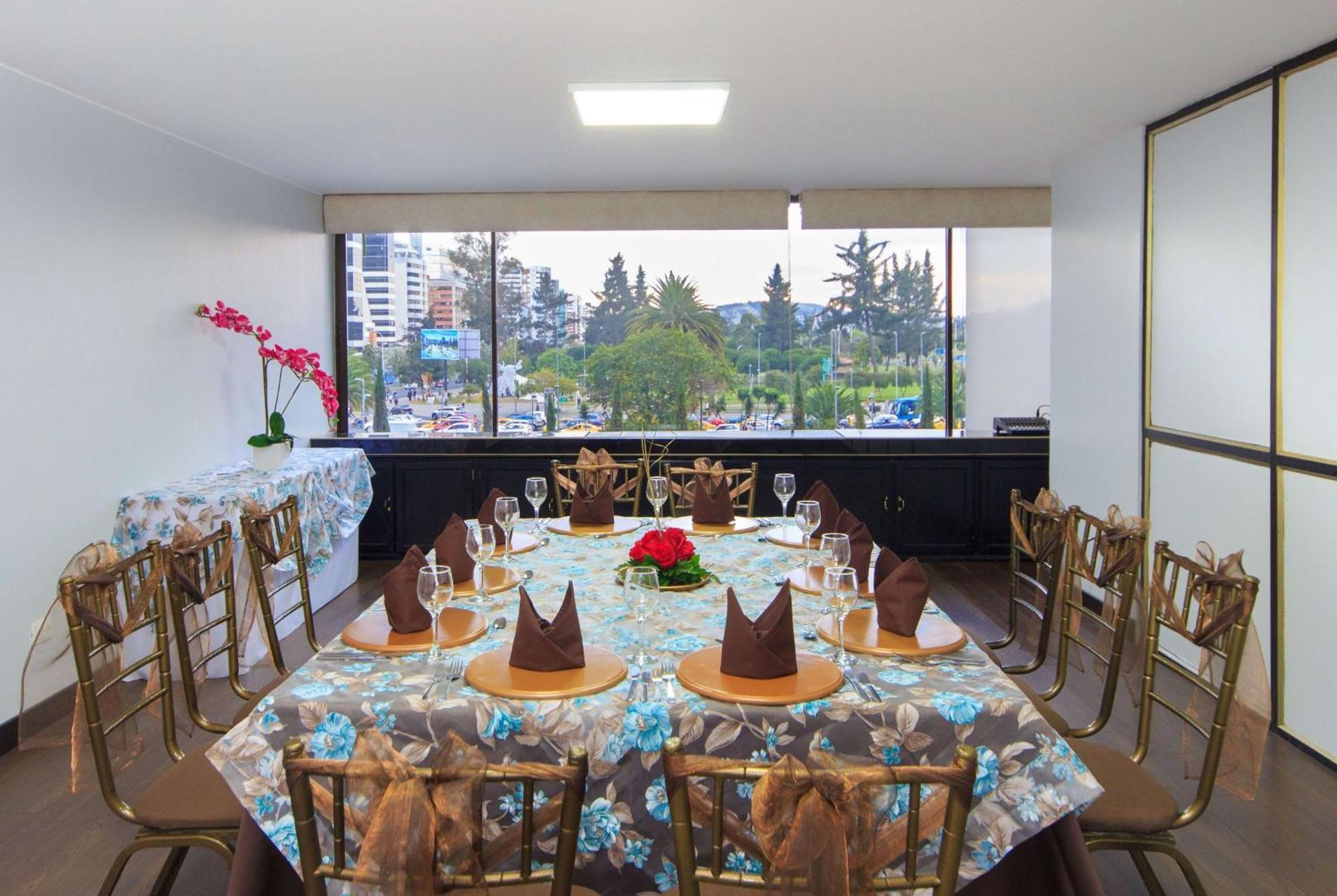 فندق La Quinta By Wyndham كويتو المظهر الخارجي الصورة